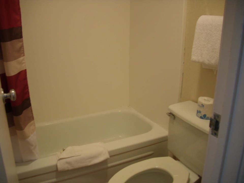 Bad Zimmer 147 Hotel Grand Rapids Red Roof Inn