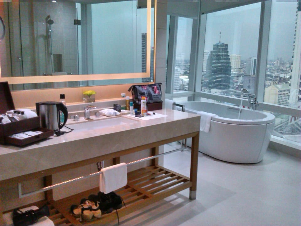 Badezimmer, Executive room  Eastin Grand Hotel Sathorn