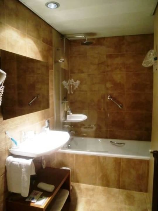 Badezimmer AC Hotel Carlton Madrid by Marriott