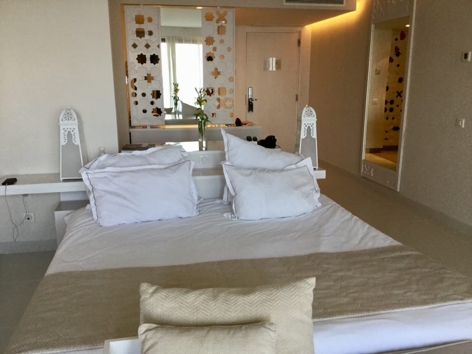 Zimmer Hotel La Badira