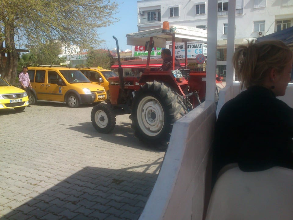 Tuck Tuck Voyage Belek Golf & Spa