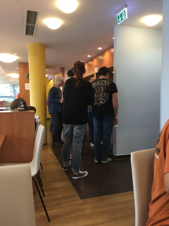 Restaurant B&B Hotel Kiel-City
