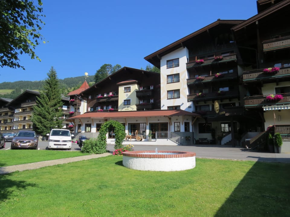 Südseite Hotel DIE SONNE