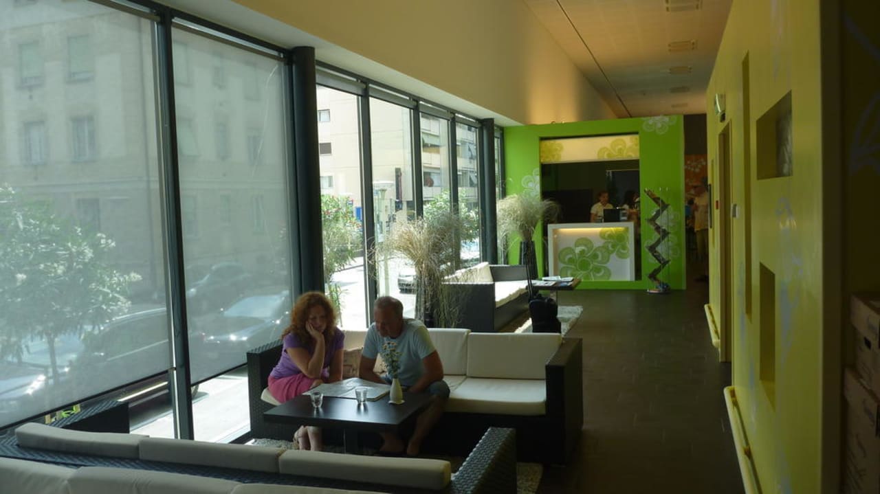 Lobby und Rezeption Hotel Ibis Locarno