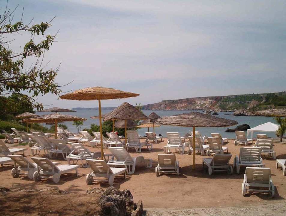 Badebucht mit Sonnenterrassen Hotel Russalka