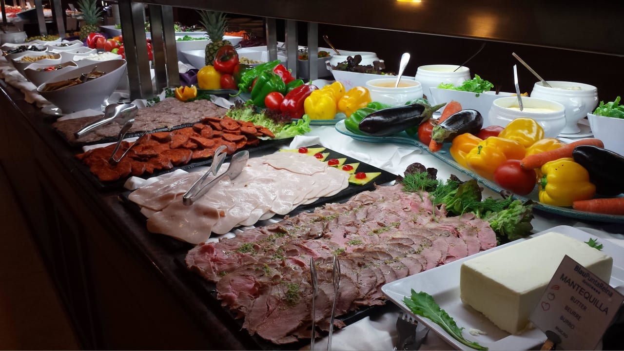 Vorspeise beim Abendessen blau punta reina