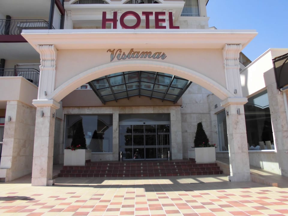 Hoteleingang GRIFID Vistamar