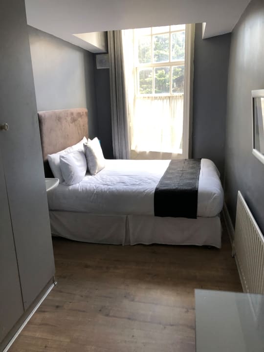 Zimmer Clifden Aparthotel