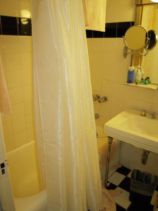 Bad New York's Hotel Pennsylvania