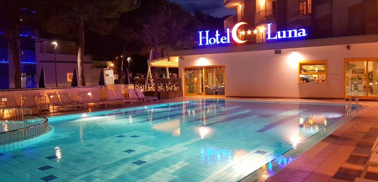 Pool Hotel Luna