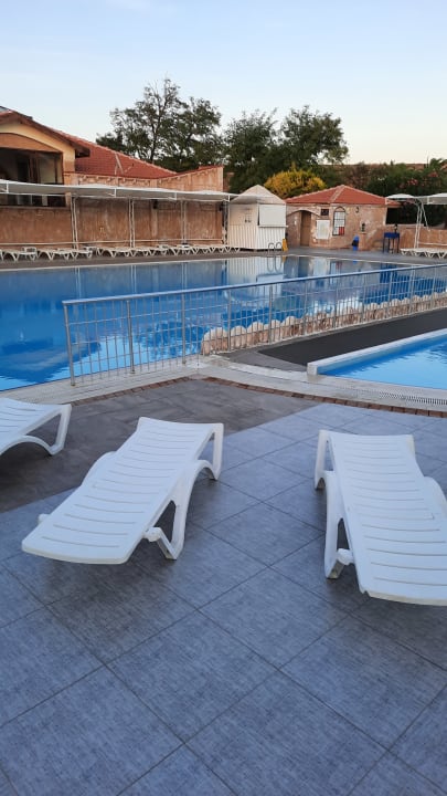 Pool Club Resort Atlantis