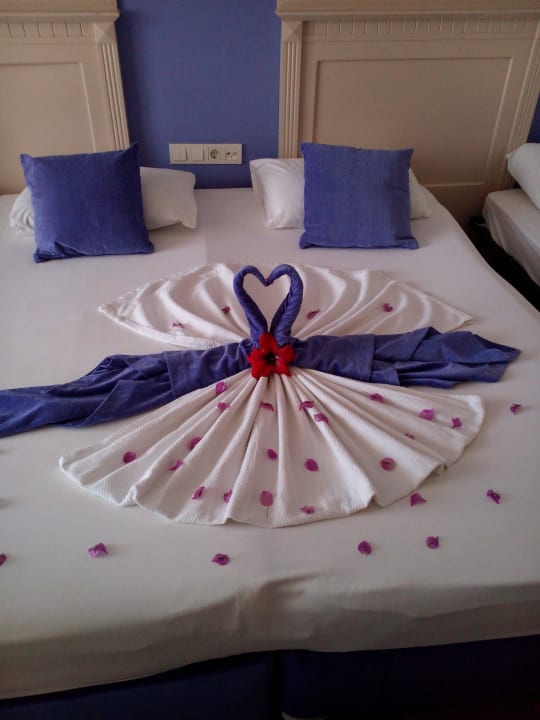 Betten Deko Club Turtas Beach Hotel