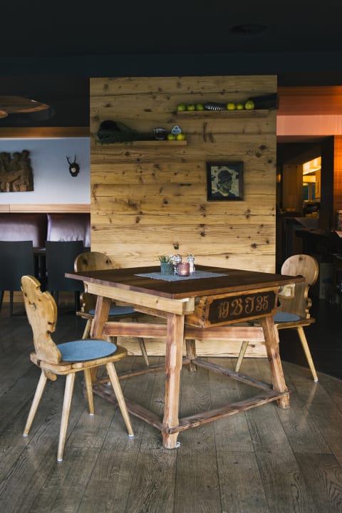 Gastro Auhof Wirtshaus & Suiten