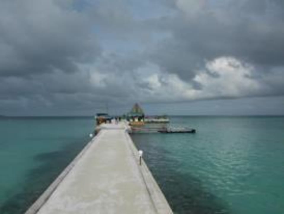 Jetty / Steg Summer Island Maldives