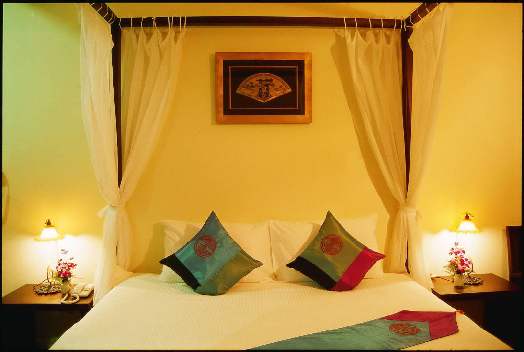 Terrace Deluxe Sino Wing  The Old Phuket - Karon Beach Resort