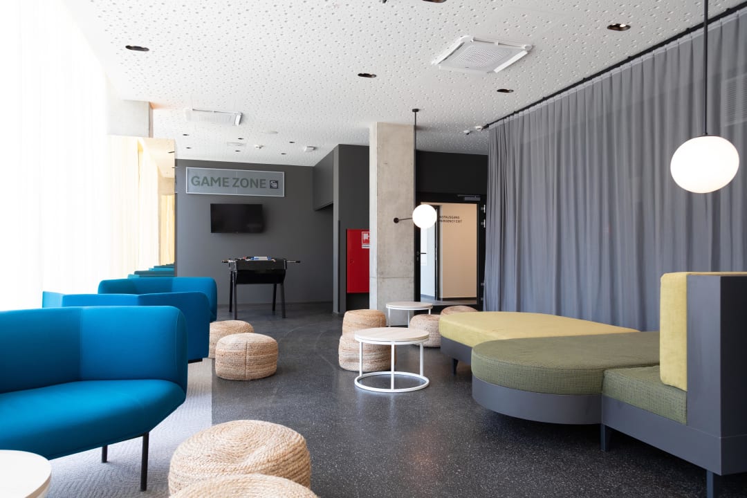 Lobby MEININGER Hotel Bremen Hauptbahnhof