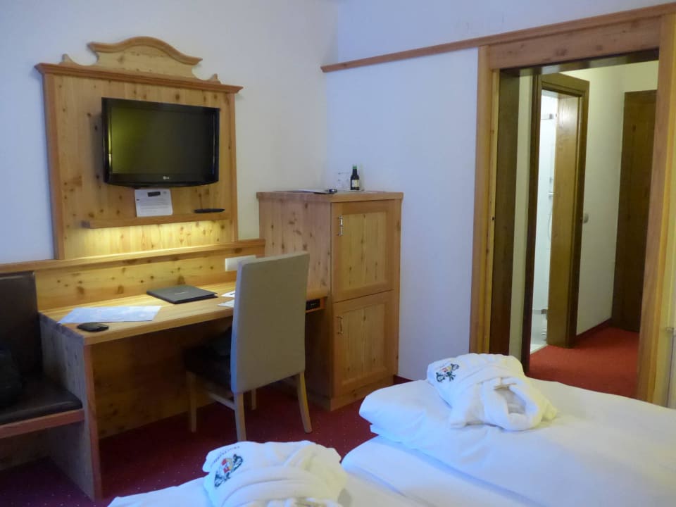 Blick zum Schreibtisch Hotel GUT Trattlerhof & Chalets