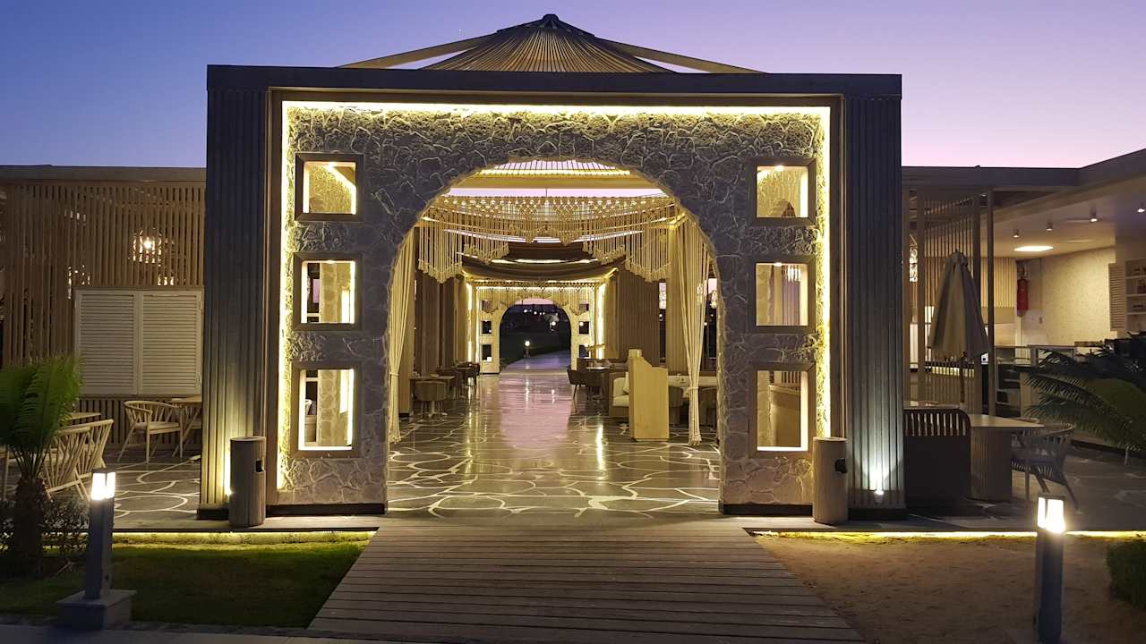 Strand SUNRISE Crystal Bay Resort