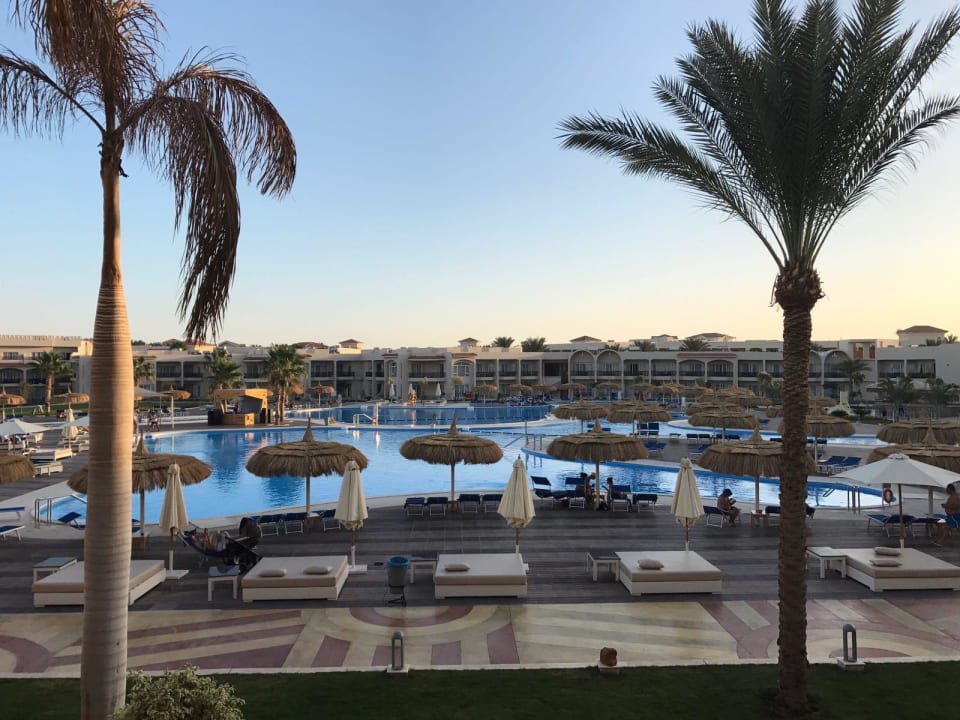 Pool Pickalbatros Royal Moderna Resort-Sharm El Sheikh