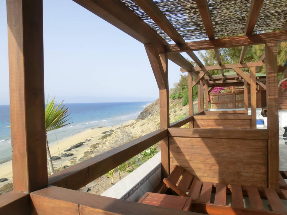 Je 2 Liegen in einem Separee Marina Playa Suite Hotel