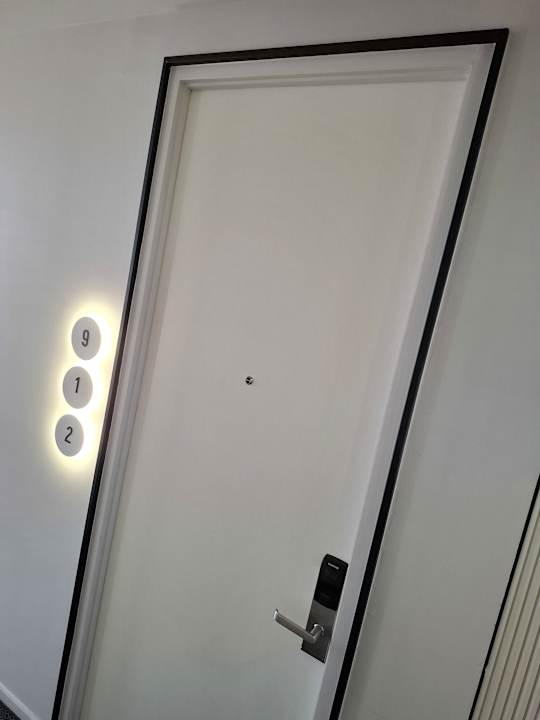 Zimmer Arbour Hotel and Residence