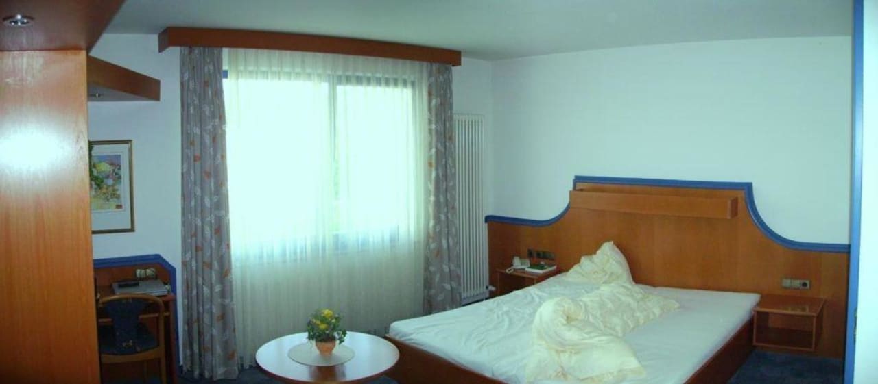 Ansicht 2 vom Eingang zum Fenster Posthotel Rotenburg