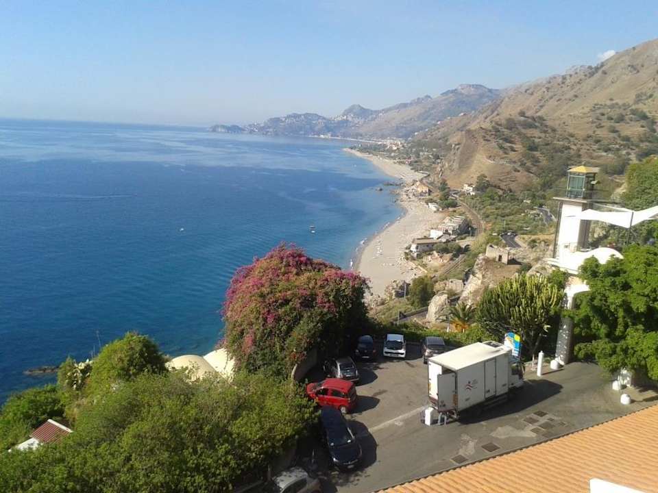 Sicht Strand und Taormina TUI Blue Puntamare