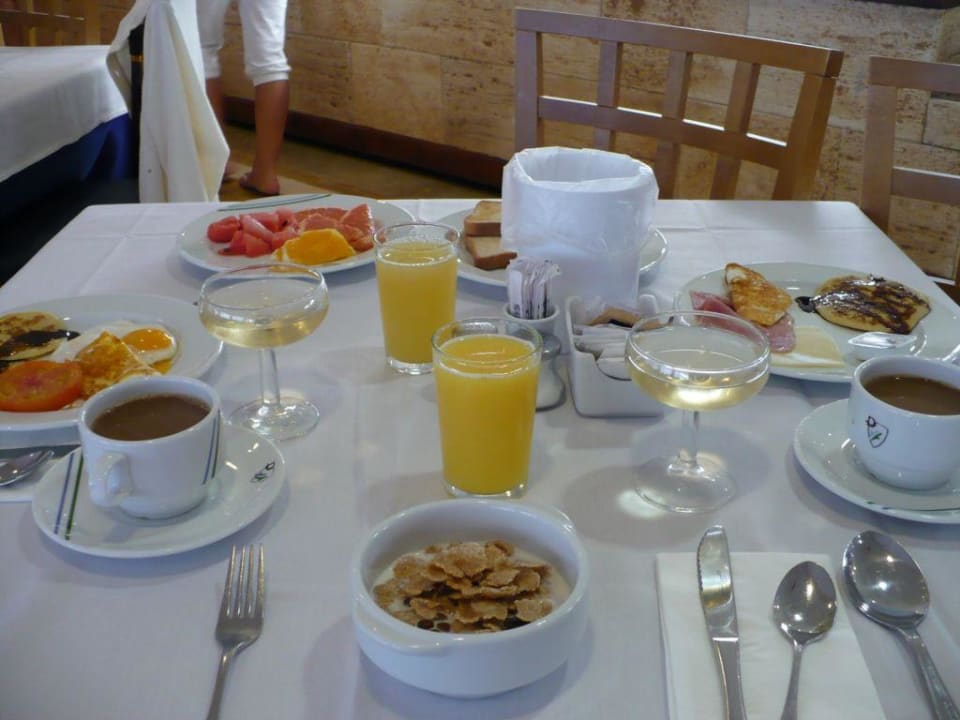 Frühstück mit Sekt (am Sonntag) Prinsotel La Pineda