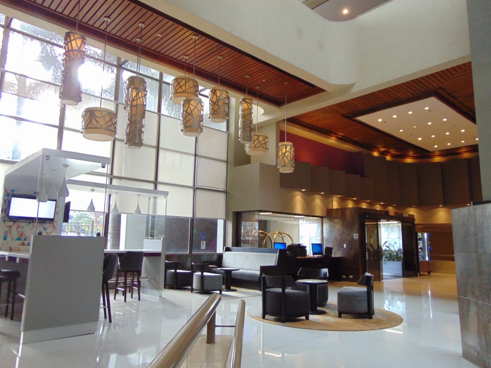 Lobby Hotel Crowne Plaza San Jose Corobici
