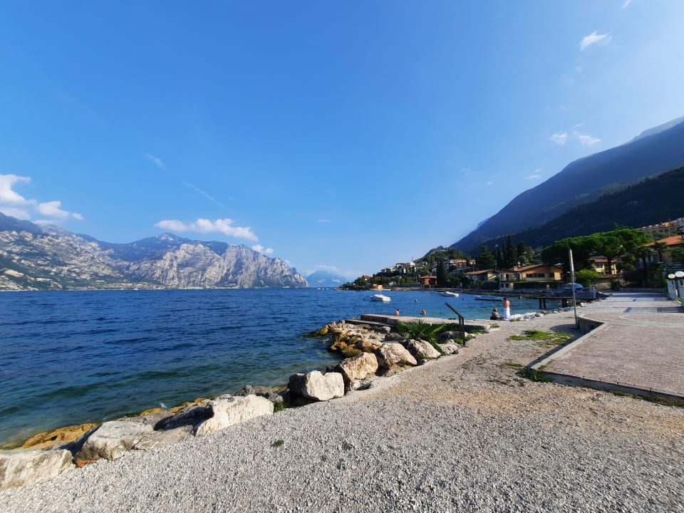Strand Hotel Castello Lake Front