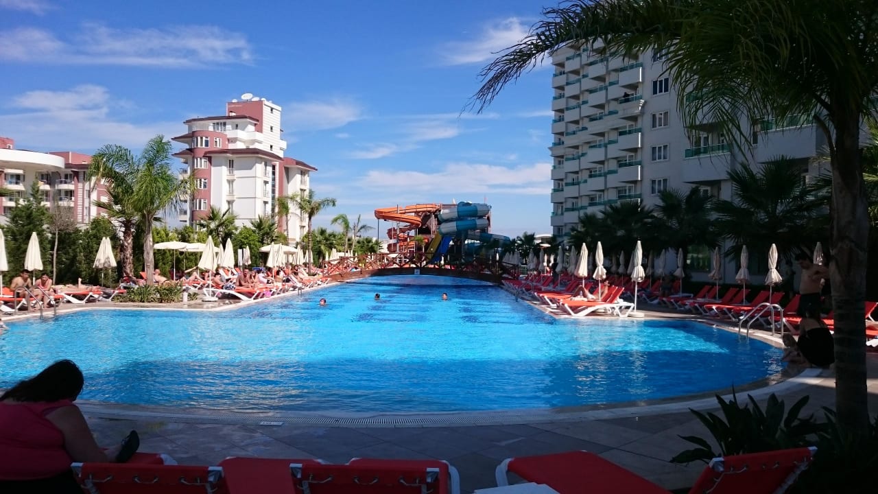 Pool Wyndham Garden Lara