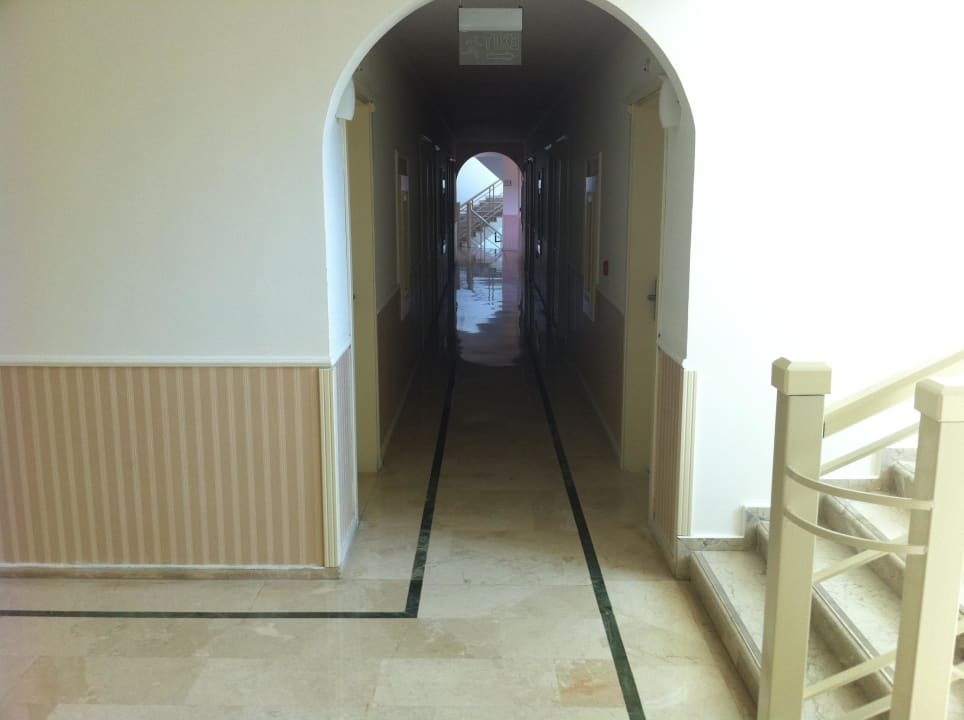 Flur Hotel Grand Faros