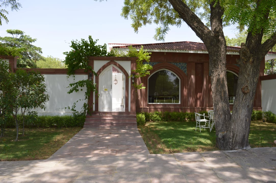 Bungalow von außen Hotel Raj Niwas Palace