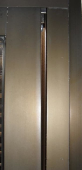 Der Spalt bei geschlossener Balkontür SBH Hotel Taro Beach