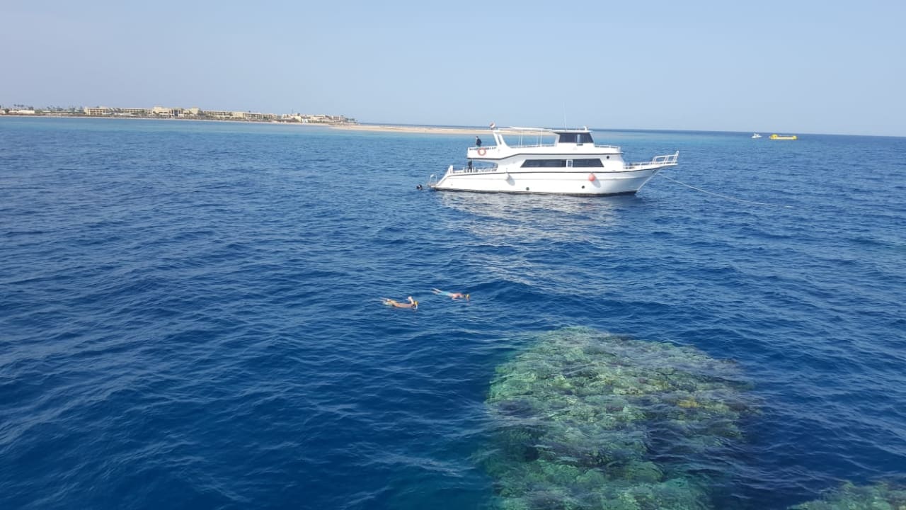 Strand The Breakers Diving & Surfing Lodge