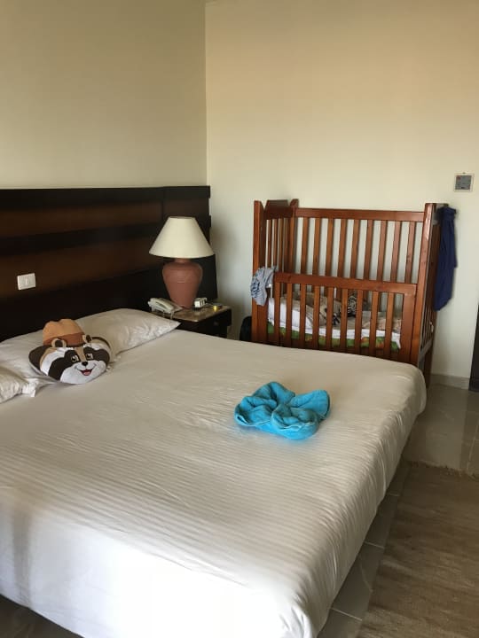Elternschlafzimmer Malikia Resort Abu Dabbab