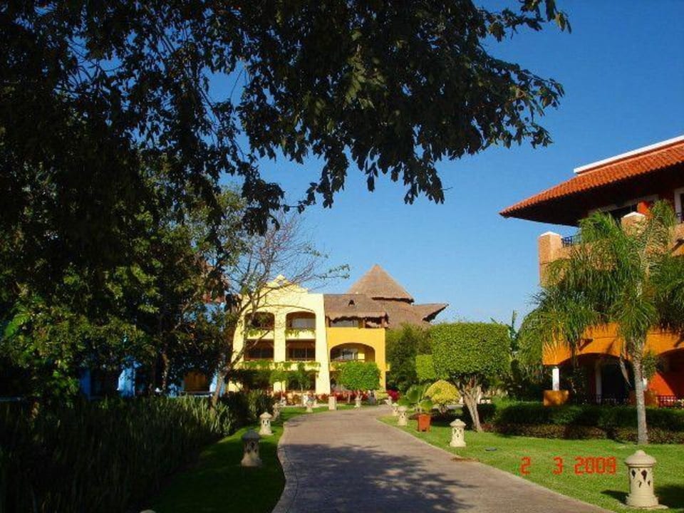Die "Hauptstraße" des Hotels Iberostar Waves Paraiso Beach