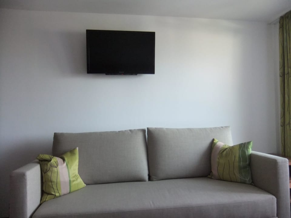 Couch und Fernseher Gasthof Zur Pinzgauerin