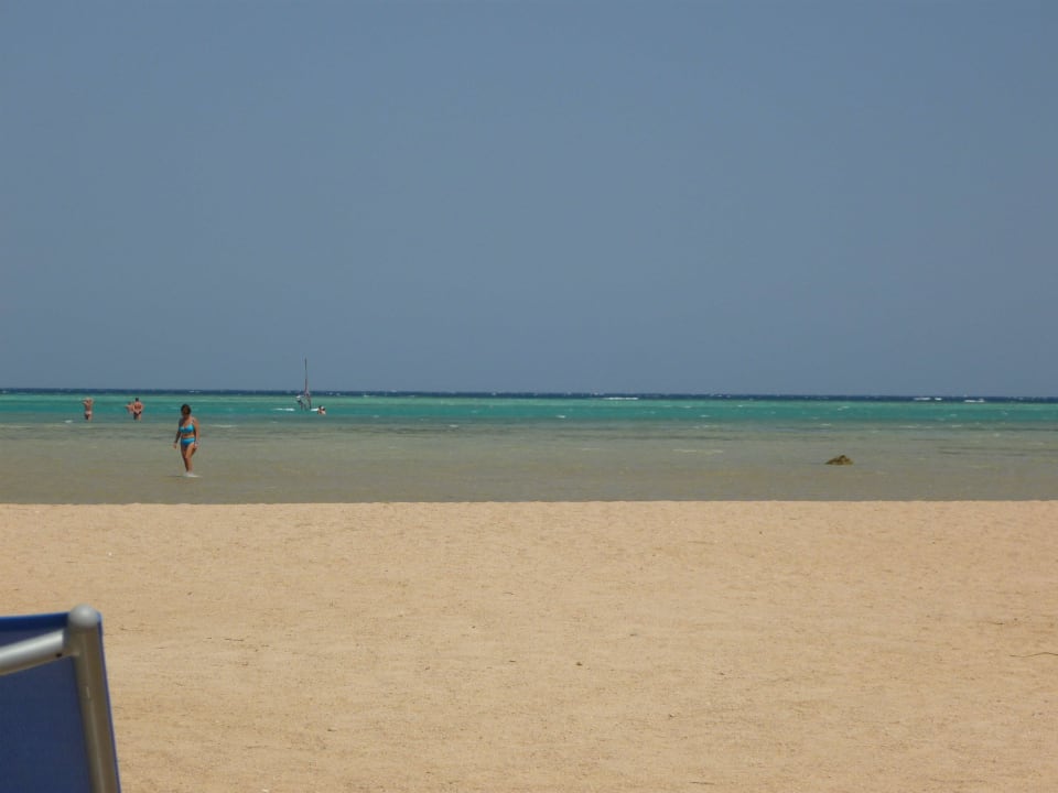 Вид с пляжа на море Stella Beach Resort & Spa Makadi Bay