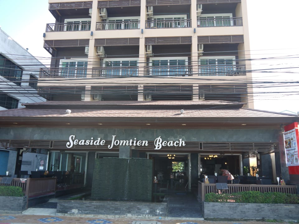 Eingang + Restaurant Hotel Seaside Jomtien Beach Pattaya