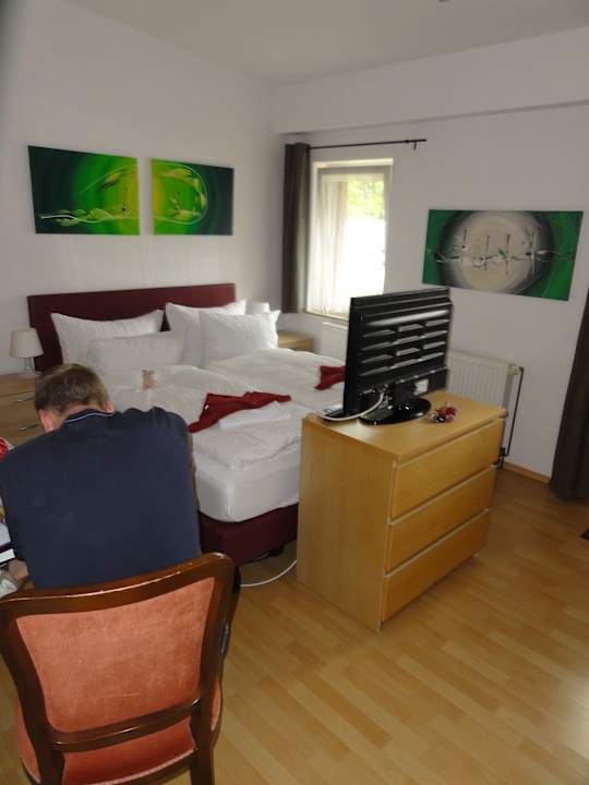 Zimmer APPARTEMENT-VERMIETUNG BRUNNER