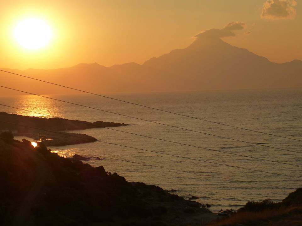 Sonnenaufgang Berg Arthos  Hotel Maistrali