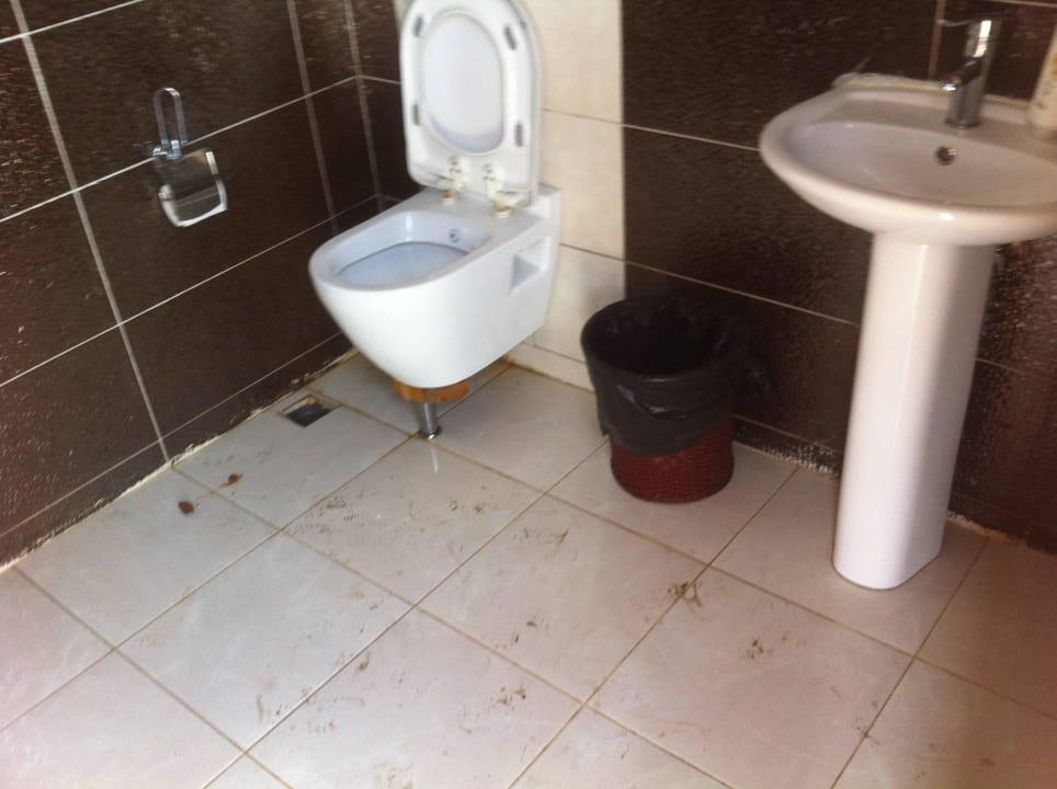 Strandtoiltte einfach ekelig Castival Hotel