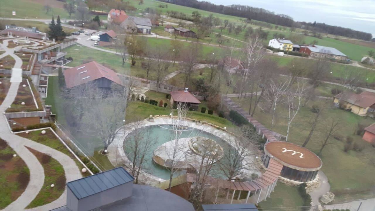 Ausblick vom Turm auf leider geschlossenen Pool Mawell Resort