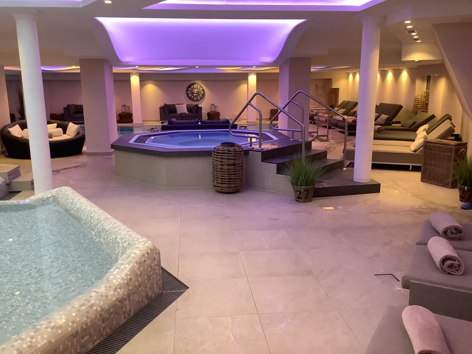 Pool Romantischer Winkel RoLigio® & Wellness Resort