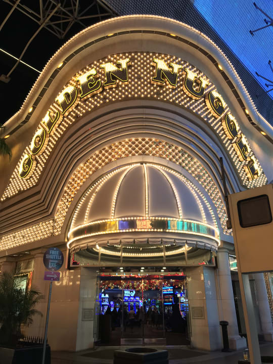 Außenansicht Hotel Golden Nugget