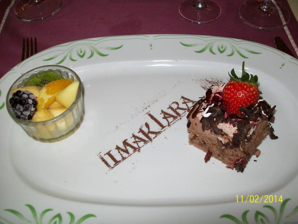 Toller Nachtisch Limak Lara Deluxe Hotel & Resort