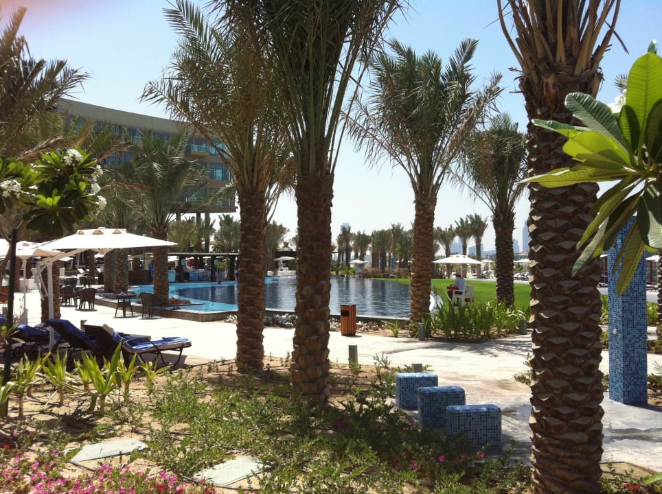 Pool mit Garten Rixos The Palm Hotel & Suites