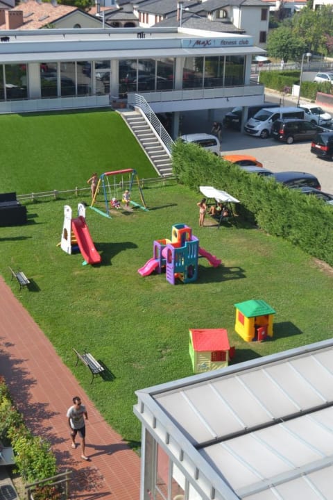 Spielplatz vom App Domino Suite Hotel