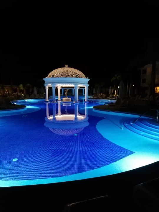 Pool Bahia Principe Luxury Bouganville